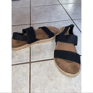 Sandles